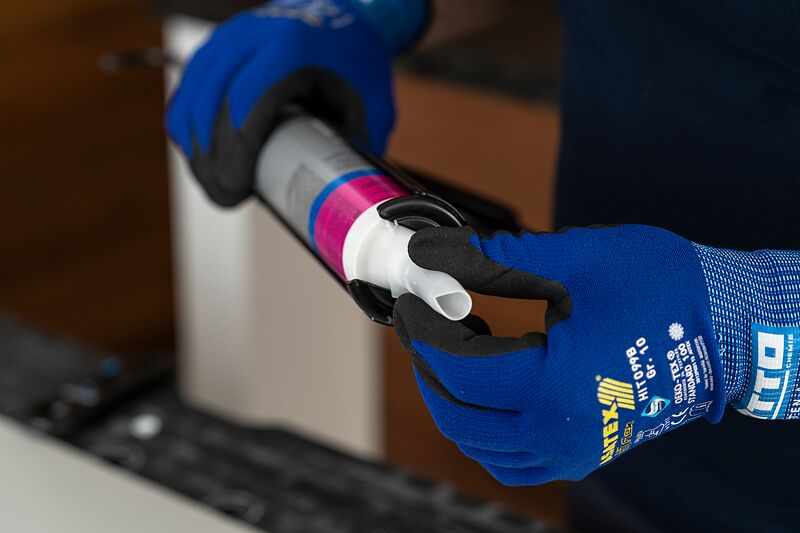 OTTOCOLL® M 550 HiTack Hybrid Klebstoff für Wandpaneele